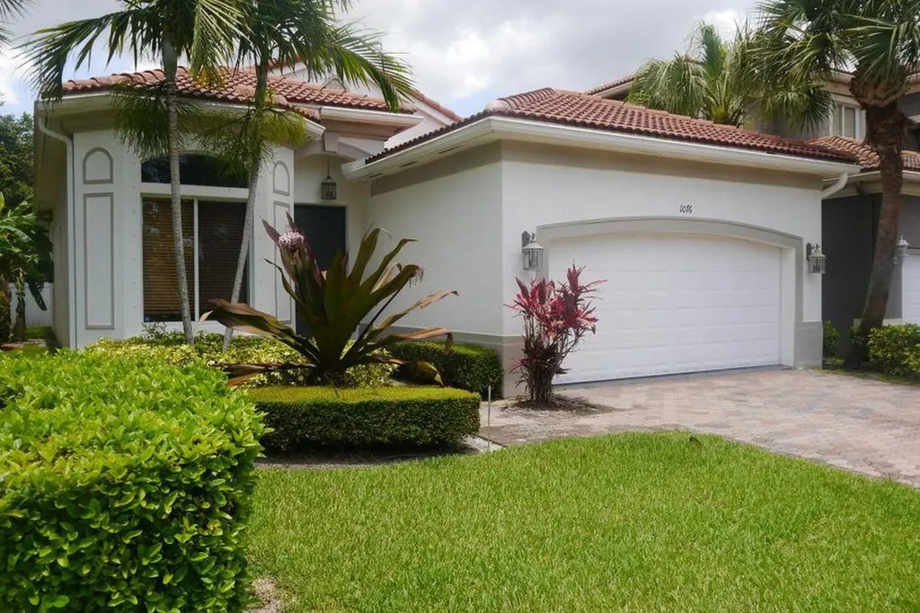 1076 Grove Park Circle Boynton Beach FL 33436