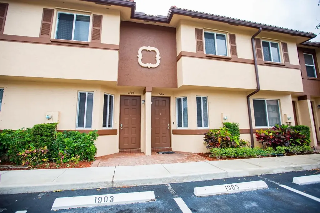 1903 Hibiscus Lane Riviera Beach FL 33404