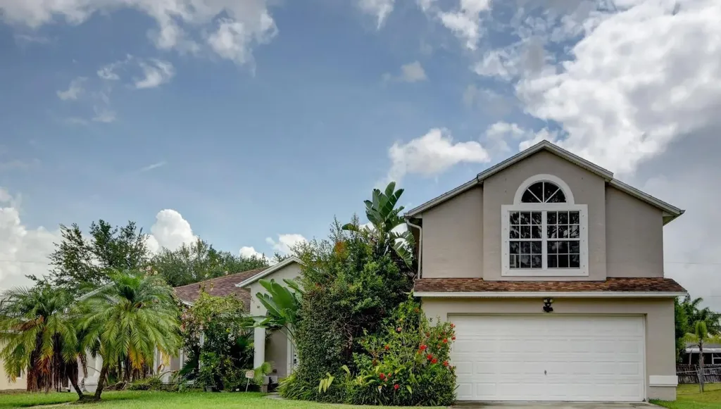 1813 SW Cecelia Lane Port St Lucie FL 34953