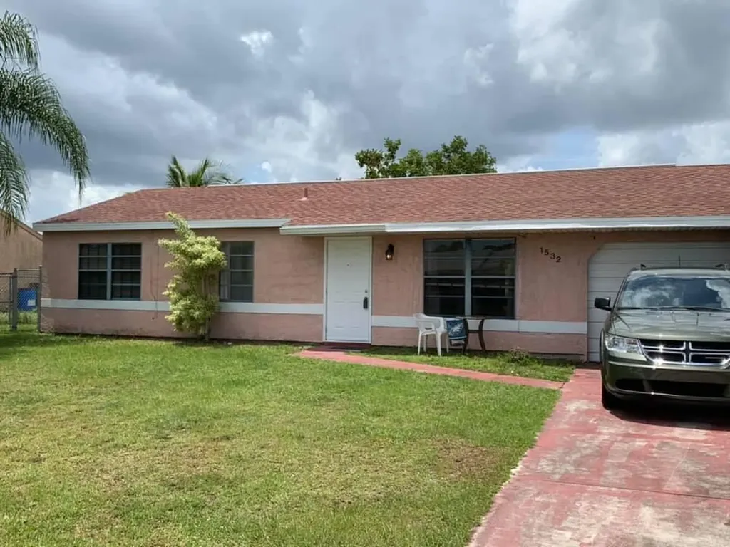 1532 SE Arenson Lane Port St Lucie FL 34952