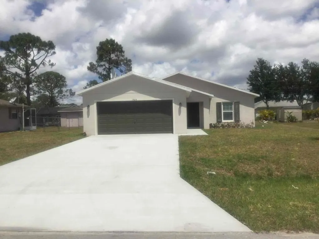 1525 SW Fresno Road Port St Lucie FL 34953