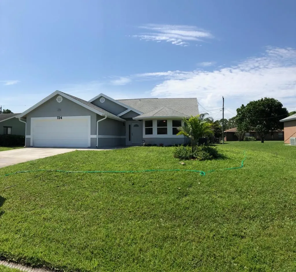 724 NW Bayard Avenue Port St Lucie FL 34983
