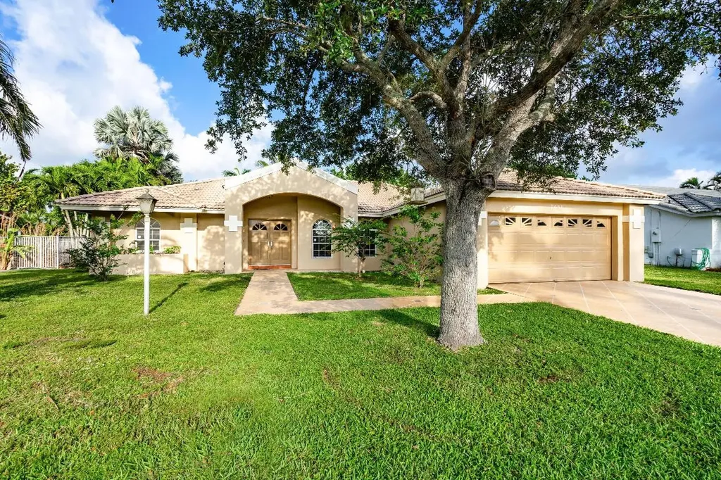 7451 Anadale Circle Lake Worth FL 33467