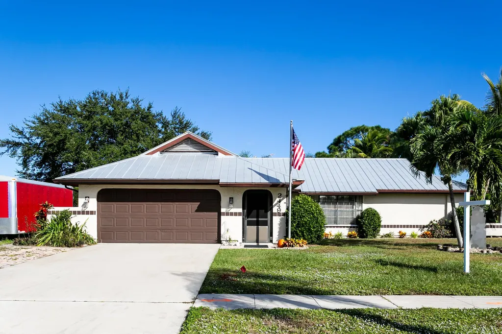 2449 SE Gowin Drive Port St Lucie FL 34952