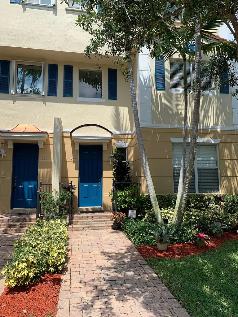 2860 S Oasis Drive Boynton Beach FL 33426