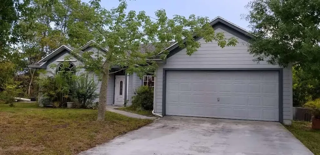 1562 SW Gager Road Port St Lucie FL 34953