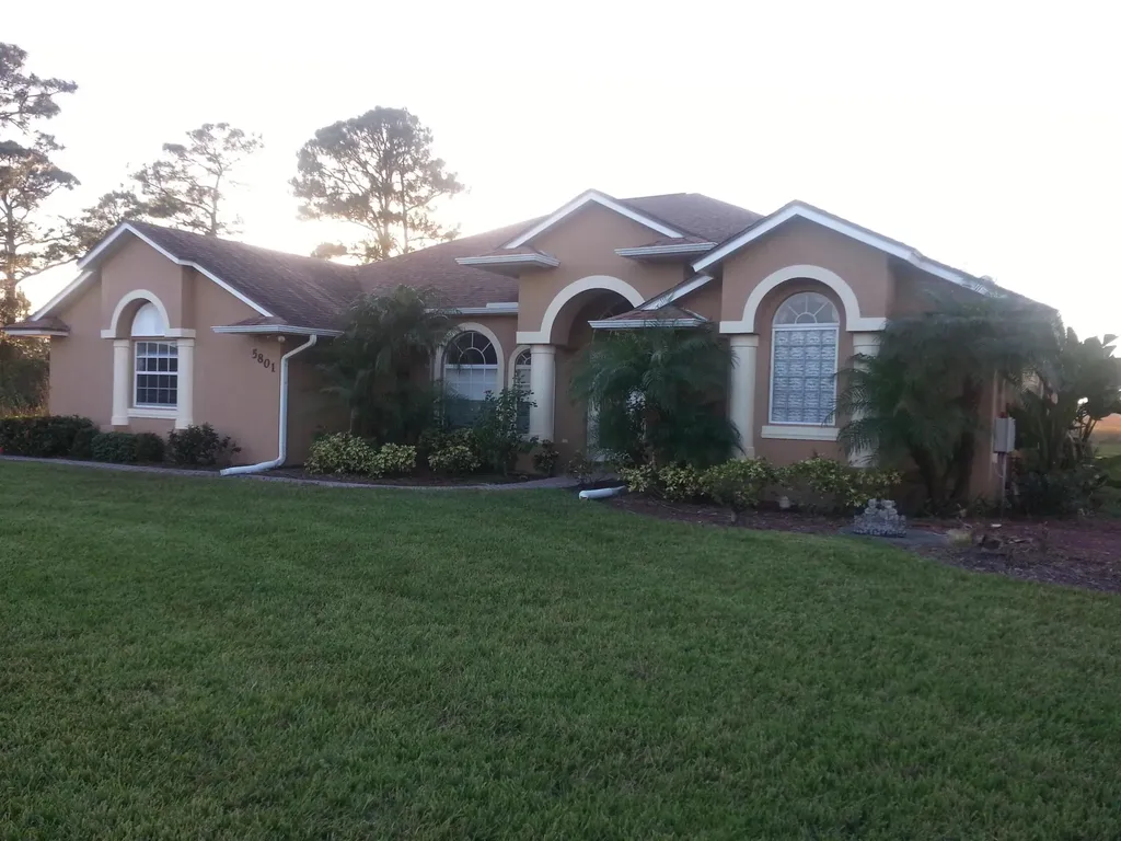 5801 NW Tree House Court Port St Lucie FL 34986