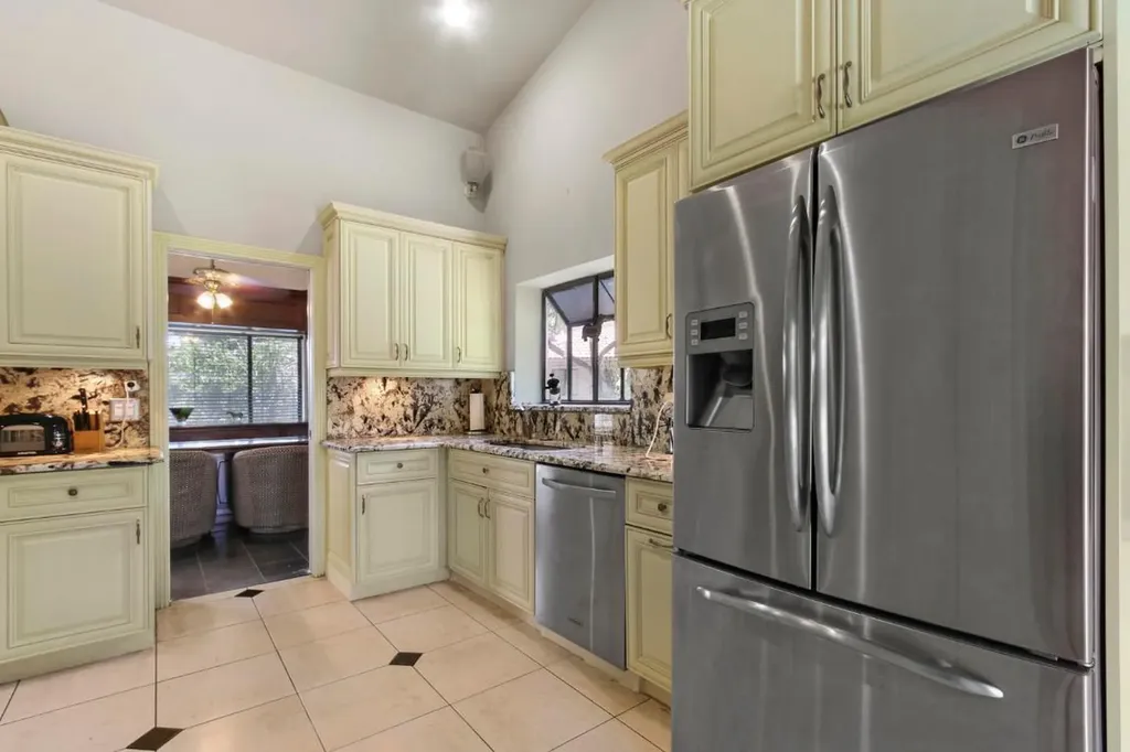4933 NW 84th Road Coral Springs FL 33067