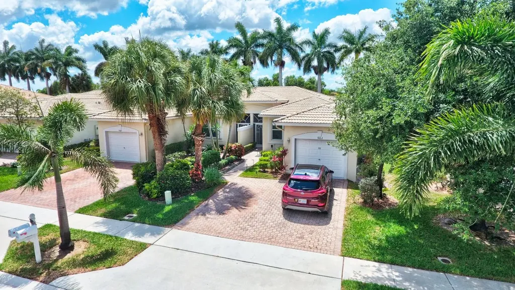 9663 Crescent View Drive N Boynton Beach FL 33437