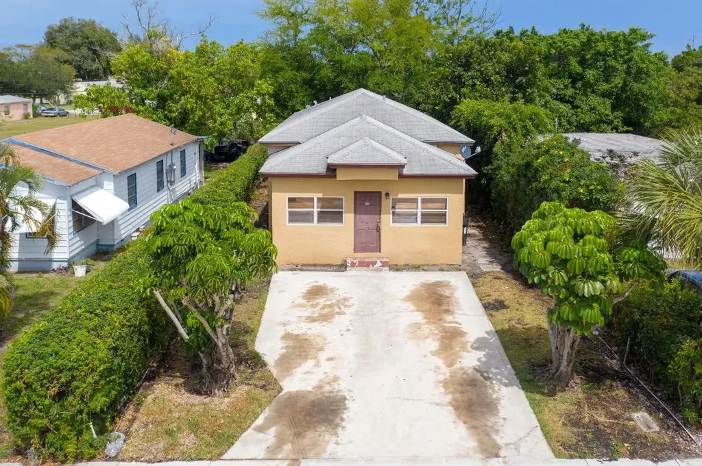 233 NW 9th Avenue Delray Beach FL 33444