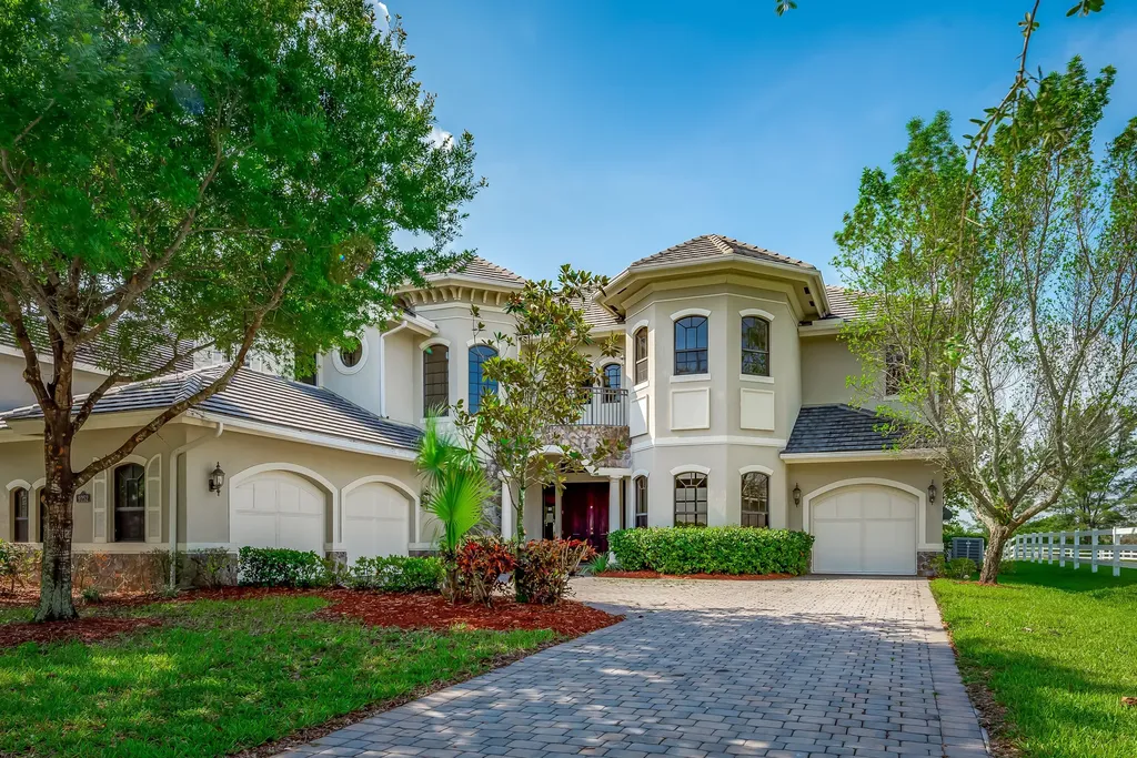 9252 Equus Circle Boynton Beach FL 33472