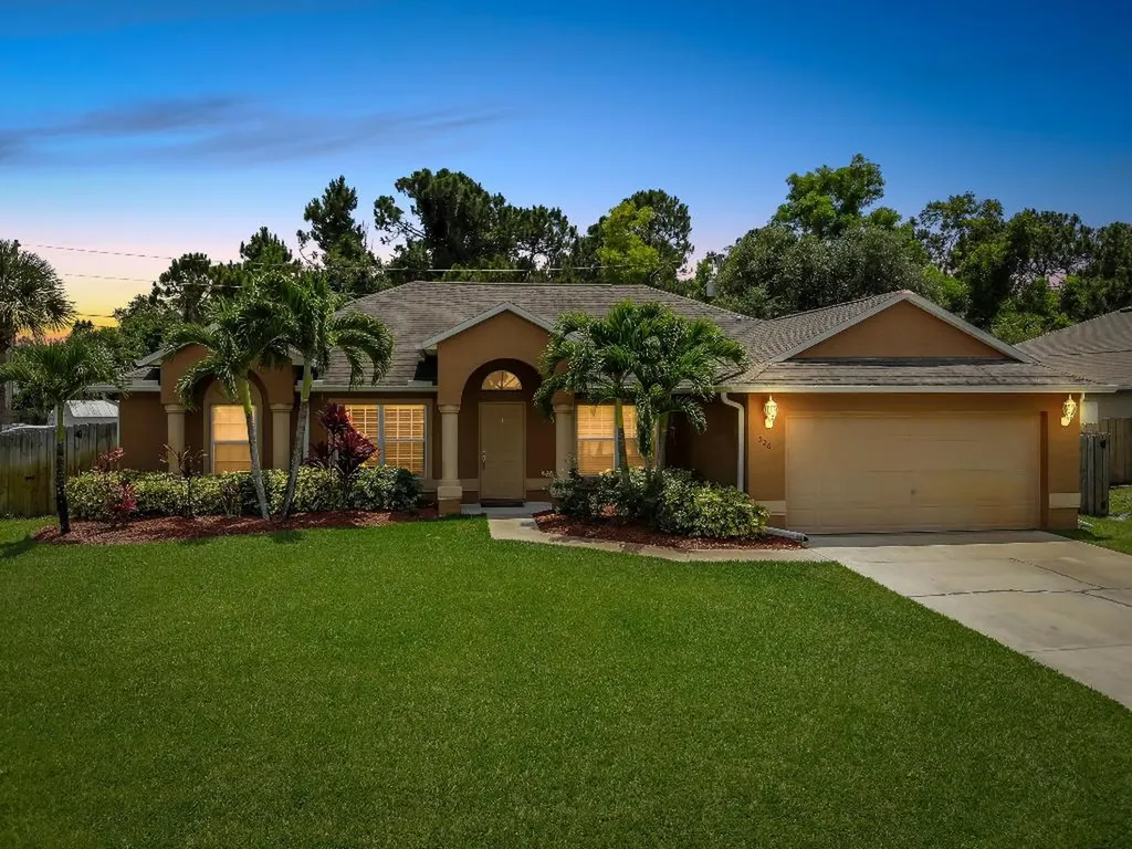 526 SW Comet Terrace Port St Lucie FL 34953
