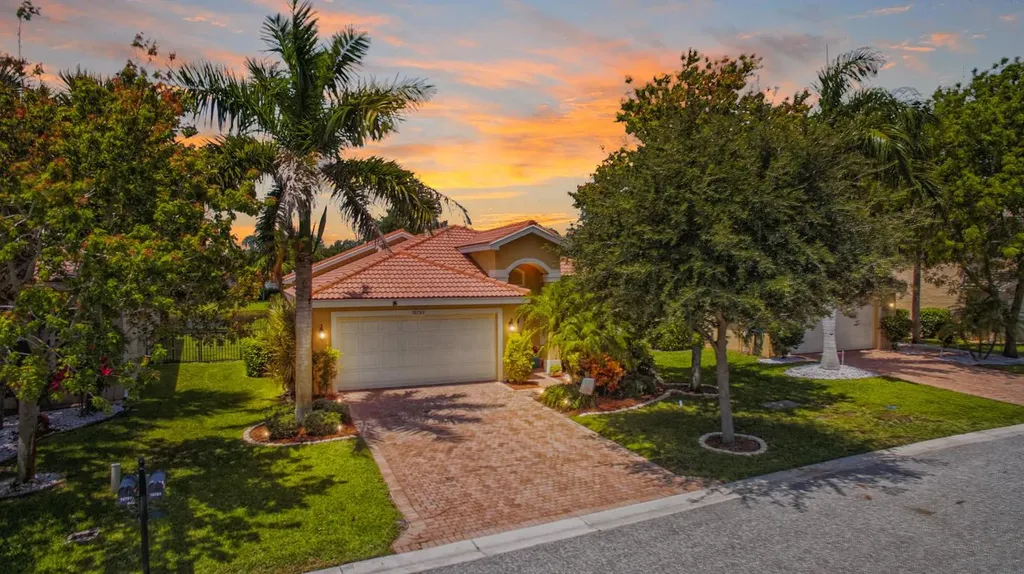 10785 Bitternut Hickory Lane Boynton Beach FL 33437