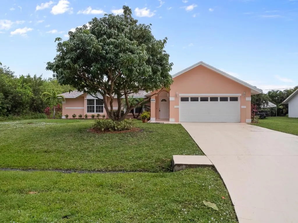2219 SE Charleston Drive Port St Lucie FL 34952