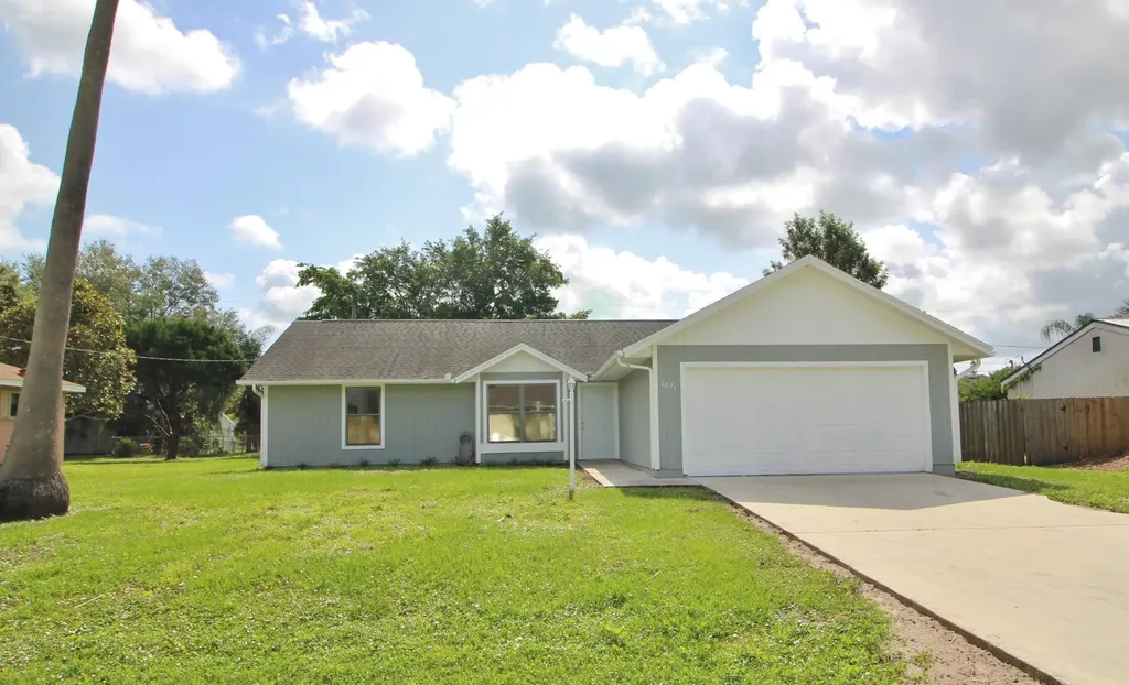 1871 SE Carvalho Street Port St Lucie FL 34983