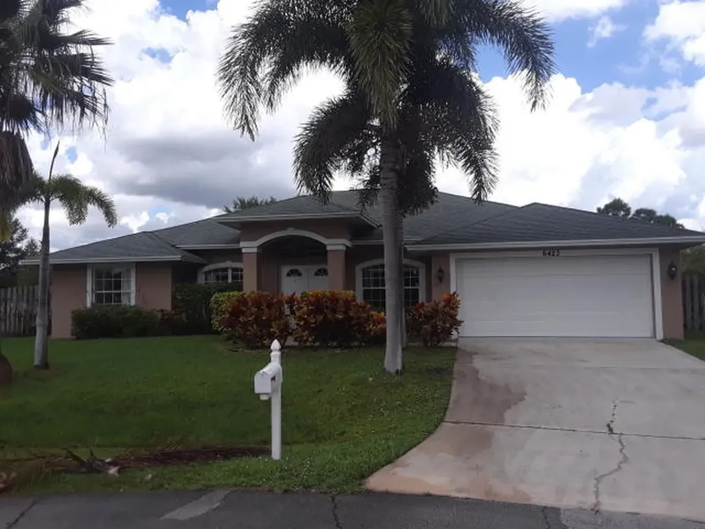 6423 NW Verdi Court Port St Lucie FL 34986