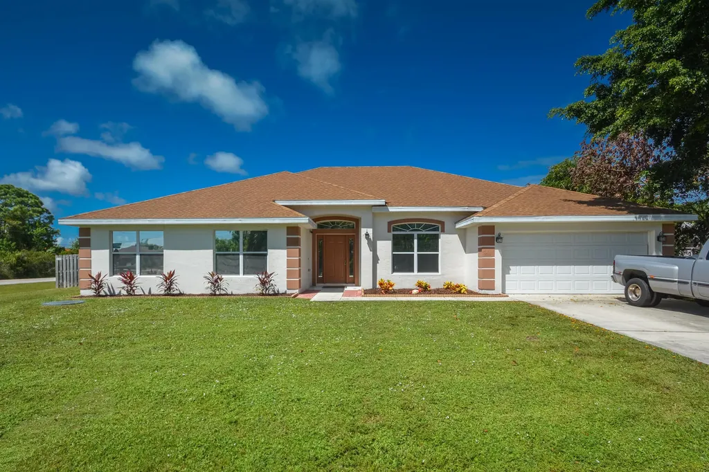2701 SE Rawlings Road Port St Lucie FL 34952