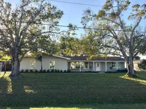 418 NE Oleander Avenue Port St Lucie FL 34952