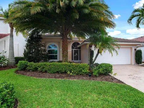 5026 SE Devenwood Way Stuart FL 34997
