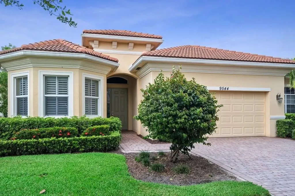 9544 SW Nuova Way Port St Lucie FL 34986