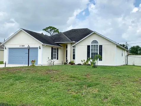 2388 SW Fern Circle Port St Lucie FL 34953