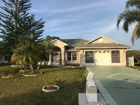 5040 NW Erskin Terrace Port St Lucie FL 34983