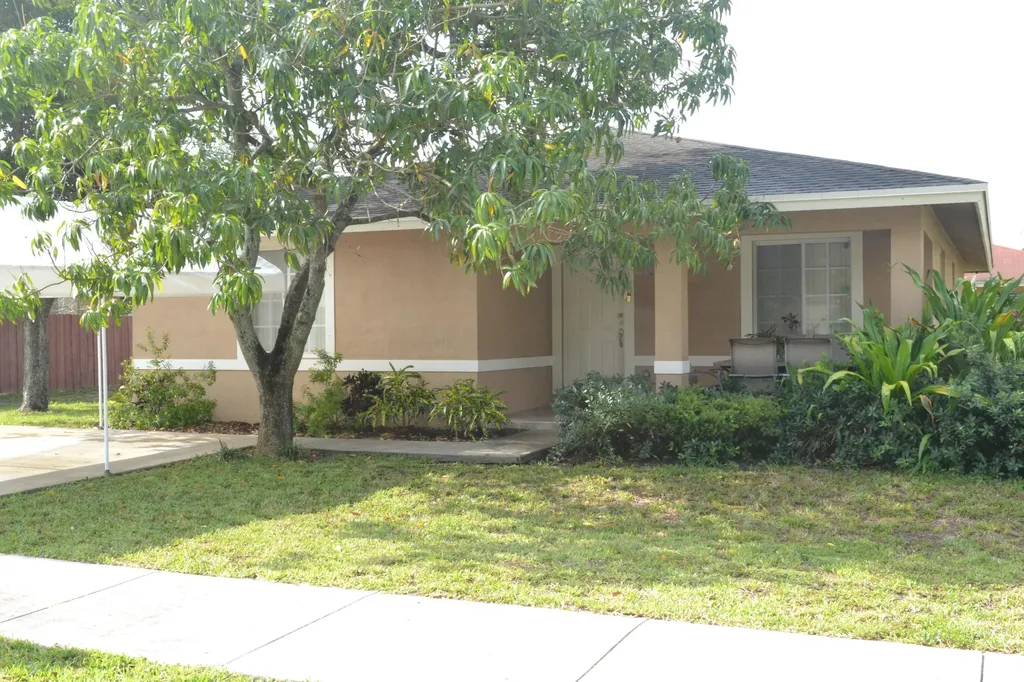 5760 SW 43rd Street Davie FL 33314