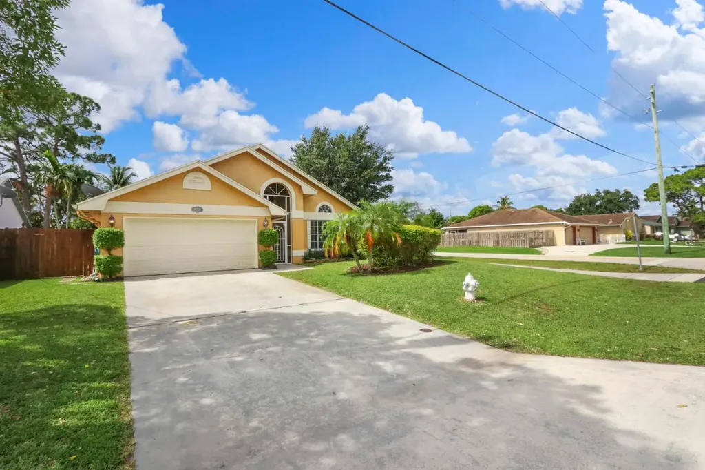 6158 Linton Street Jupiter FL 33458