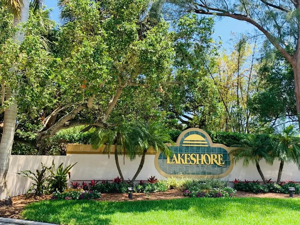 139 N Lakeshore Drive Hypoluxo FL 33462