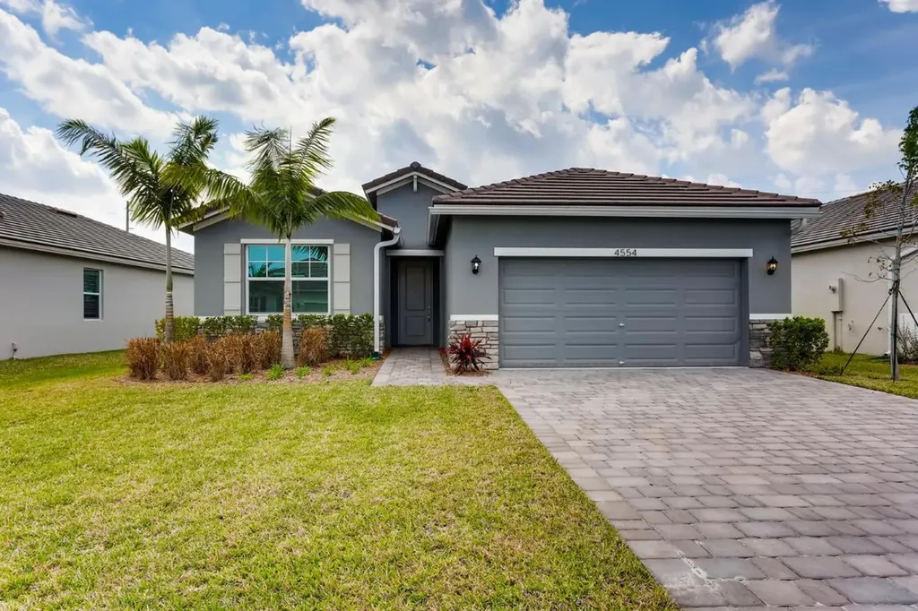 4554 NW King Court Jensen Beach FL 34957