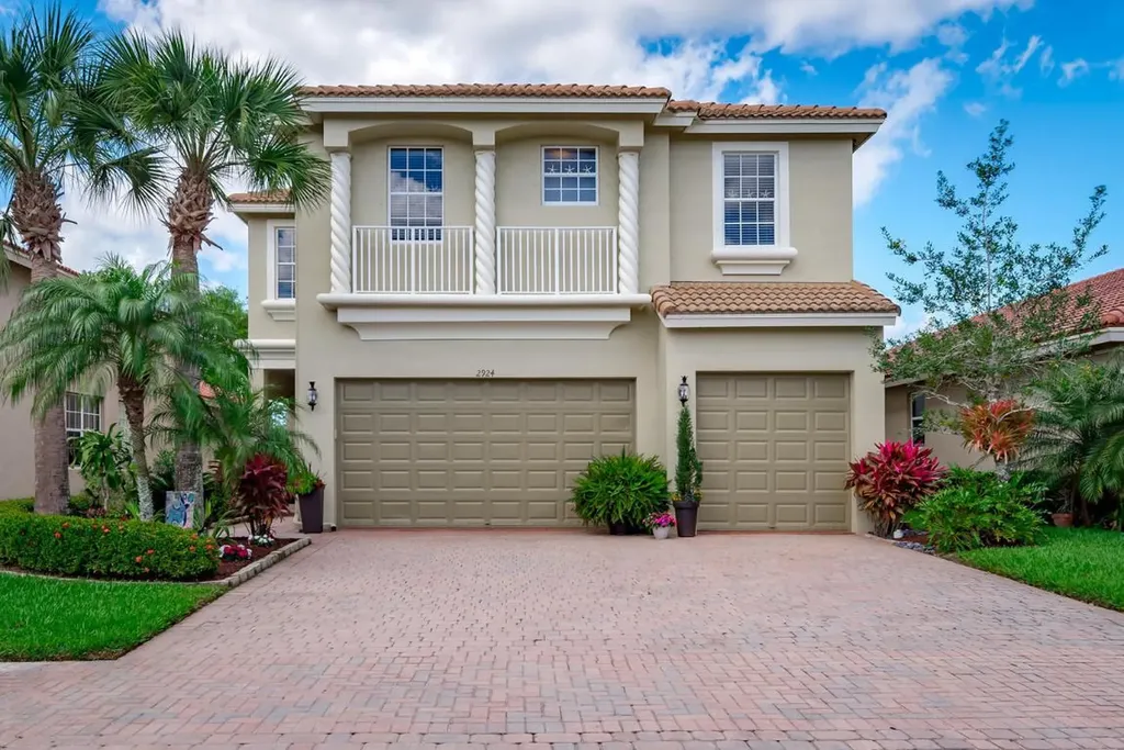 2924 SW Porpoise Circle Stuart FL 34997