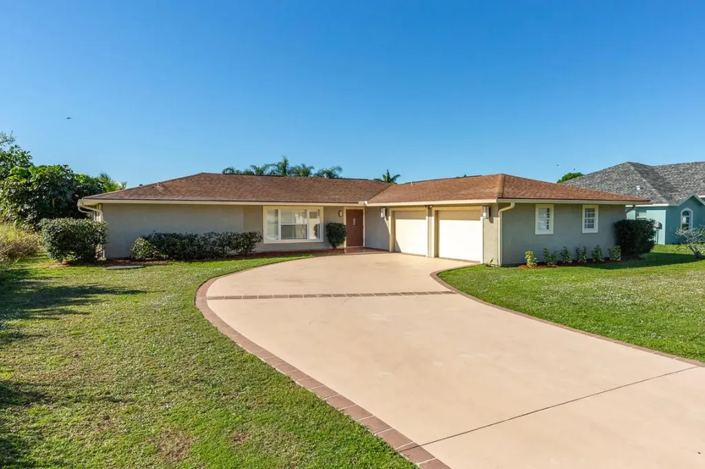 602 SE Seahouse Drive Port St Lucie FL 34983