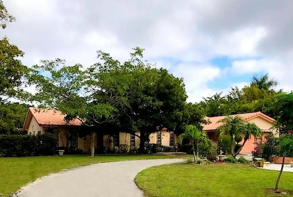3617 Sherwood Boulevard Delray Beach FL 33445