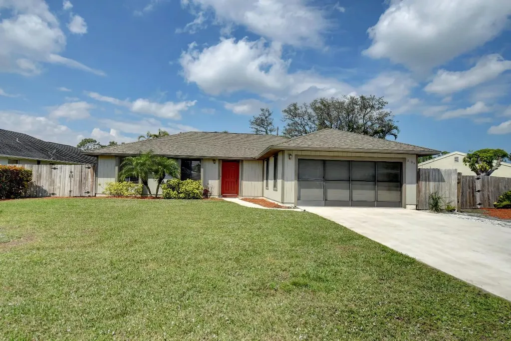 2186 SE Dolphin Road Port St Lucie FL 34952