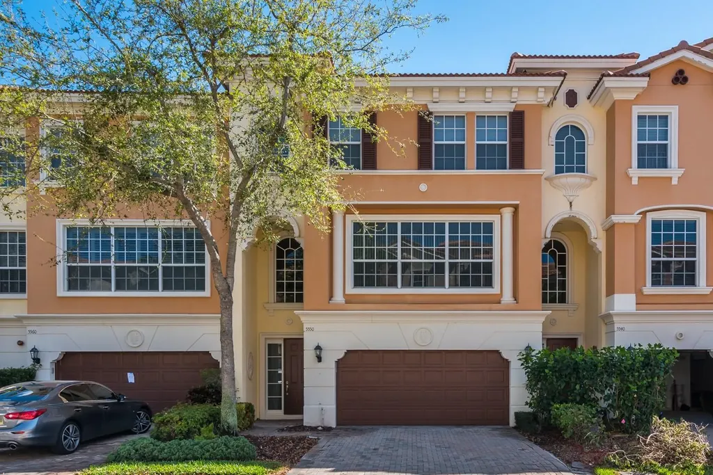 5550 NE Trieste Way Boca Raton FL 33487