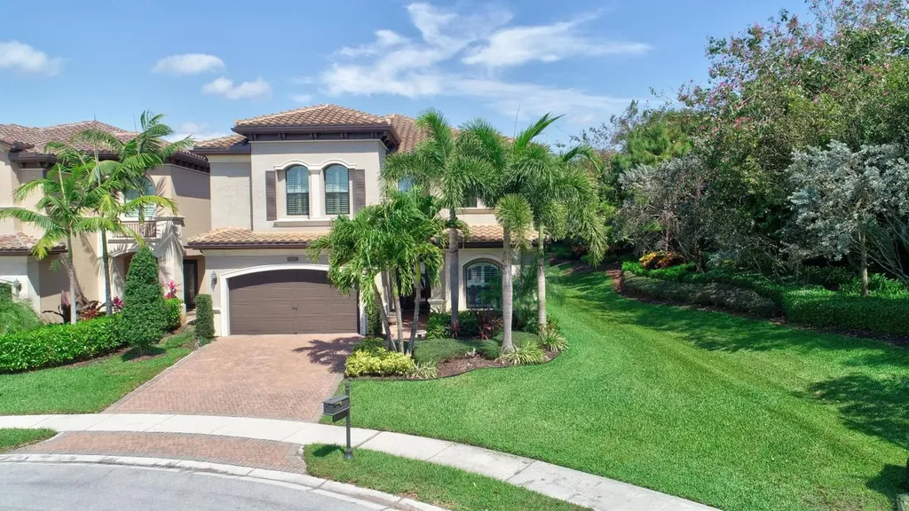 8147 Hutchinson Court Delray Beach FL 33446