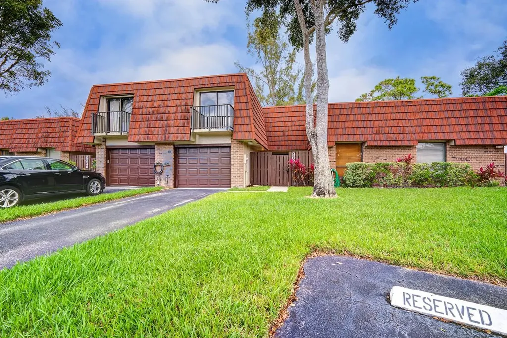 8034 Boca Rio Drive Boca Raton FL 33433