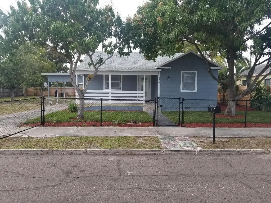 520 20th Avenue N Lake Worth Beach FL 33460
