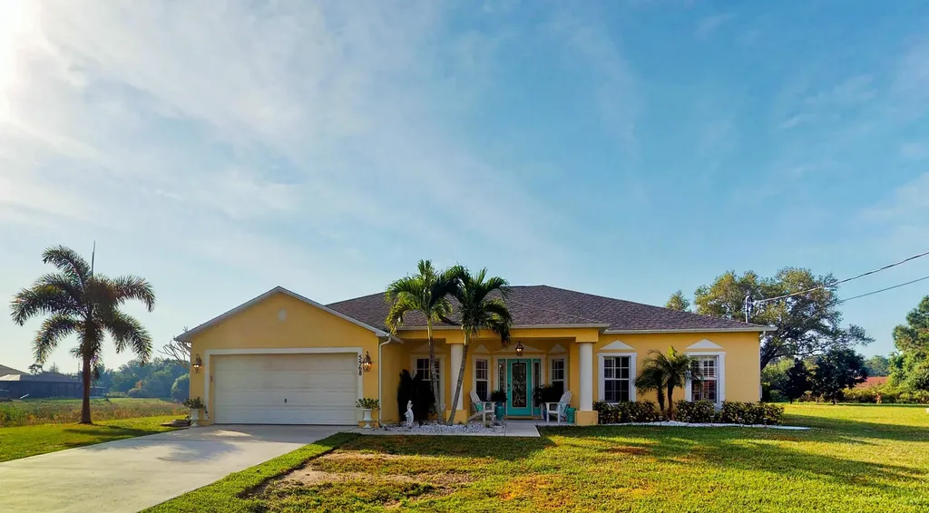 5568 NW Thyer Circle Port St Lucie FL 34983