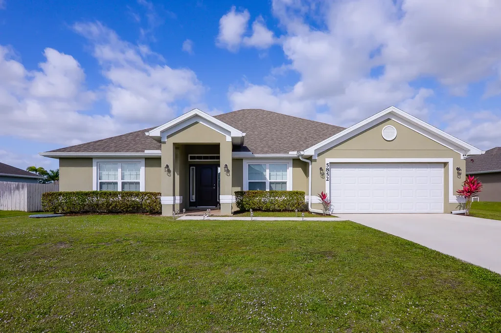 5852 NW Joppa Court Port St Lucie FL 34986