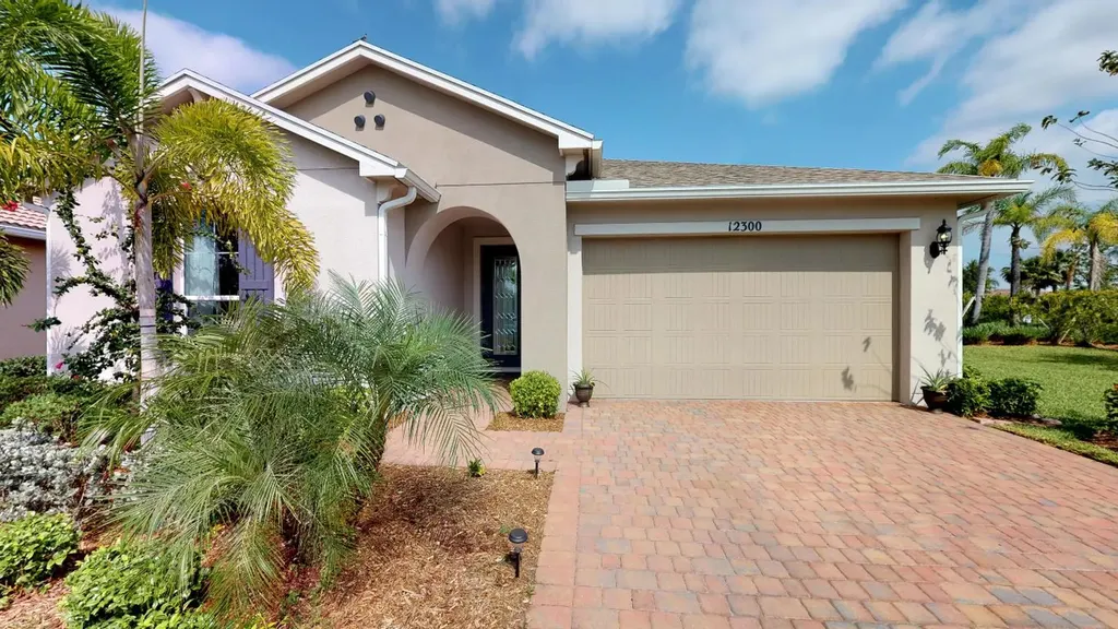 12300 SW Silverwood Avenue Port St Lucie FL 34987