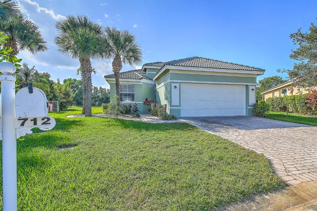 712 NW Stanford Lane Port St Lucie FL 34983