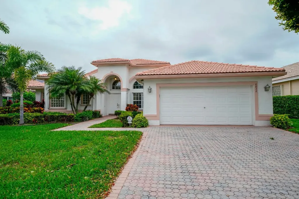 6832 Molakai Circle Boynton Beach FL 33437