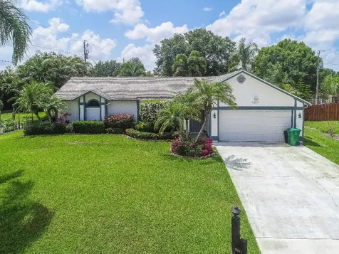 4562 SW Gray Court Port St Lucie FL 34953