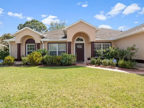 562 NW Azine Avenue Port St Lucie FL 34983