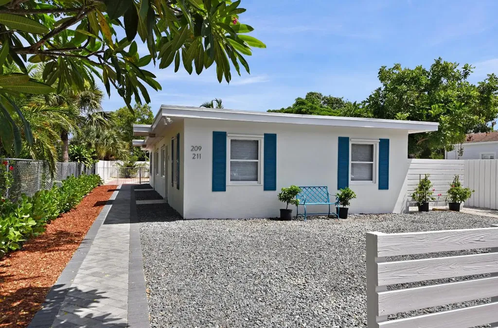 209 NE 13th Street Delray Beach FL 33444