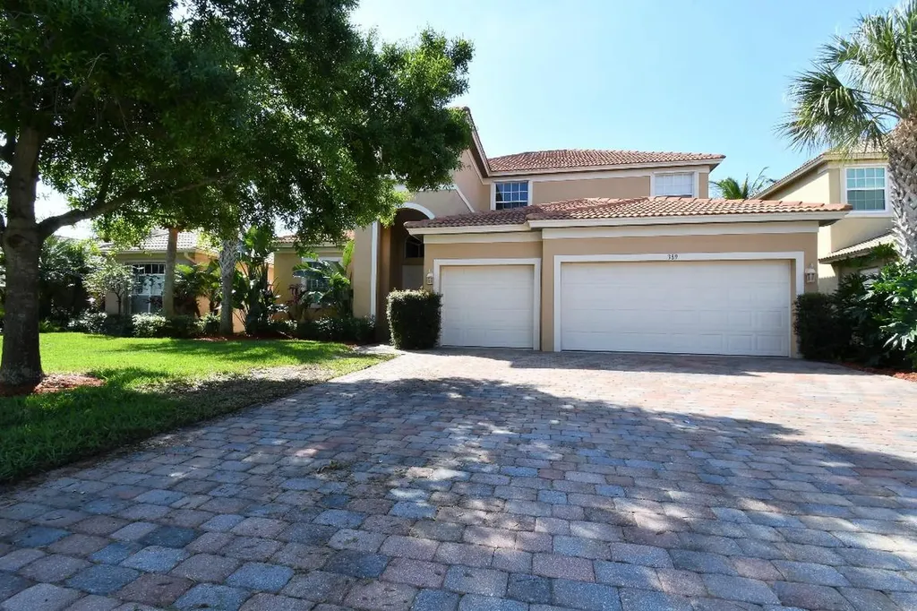 389 NW Sheffield Circle Port St Lucie FL 34983
