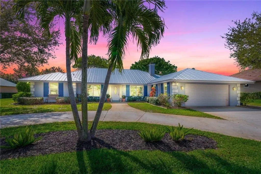 8202 SE Royal Street Hobe Sound FL 33455