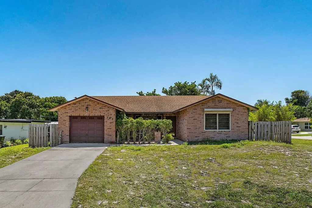 298 NW 10th Street Boca Raton FL 33432