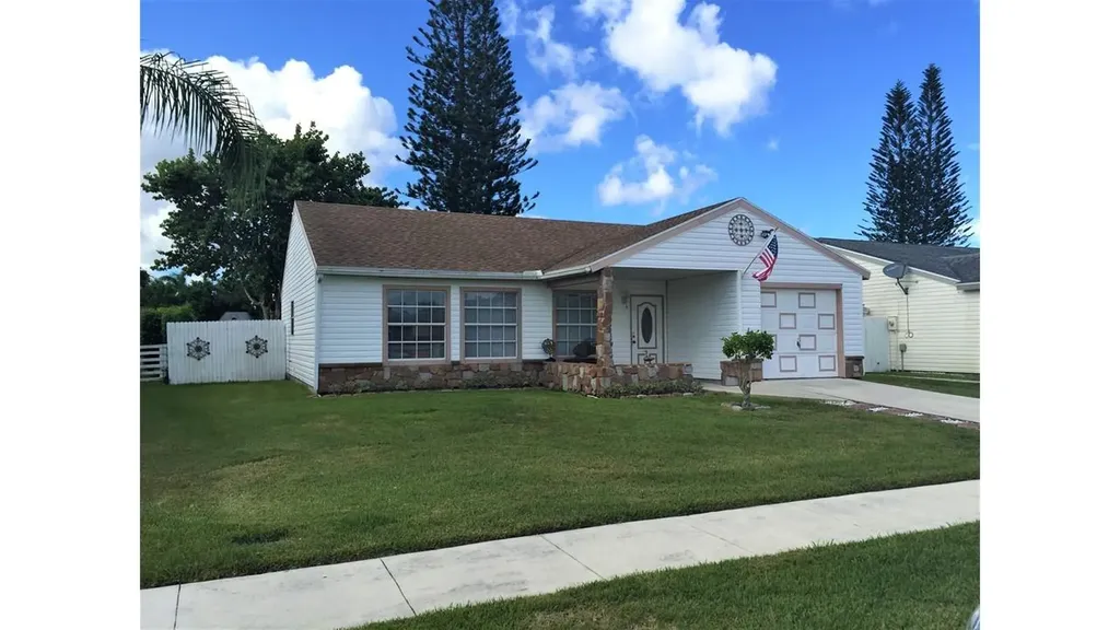 7835 Canal Drive Lake Worth FL 33467
